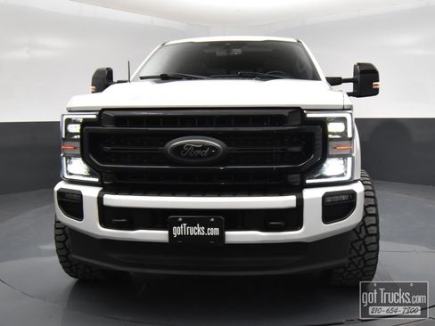 Used 2022 Ford F250 Lariat w/ Black Appearance Package image 49