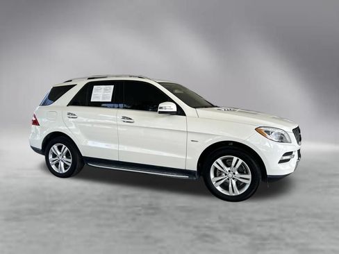 Used 2012 Mercedes-Benz ML 350 BlueTEC 4MATIC image 2