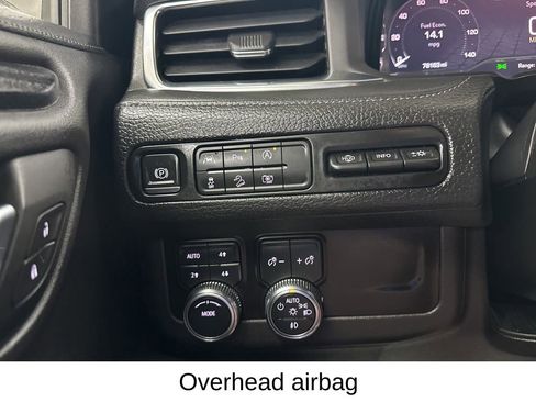 Used 2023 GMC Yukon XL Denali AWD/4WD image 41