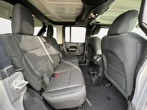 Used 2021 Jeep Wrangler Unlimited Sport image 11