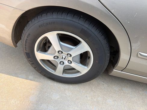 Used 2005 Honda Accord Hybrid Sedan image 18