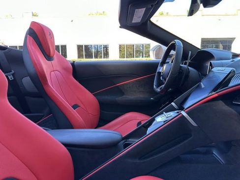 Used 2024 Ferrari Roma Spider image 43