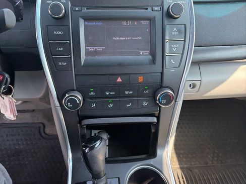 Used 2015 Toyota Camry LE FWD image 10