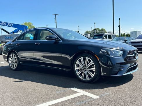 Used 2023 Mercedes-Benz E 450 4MATIC Sedan image 3