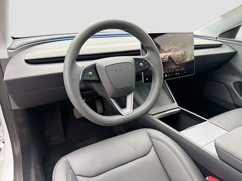 Used 2024 Tesla Model 3 Standard Range image 26