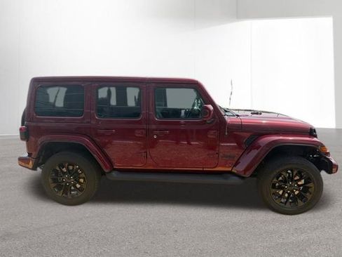 Used 2021 Jeep Wrangler Unlimited Sahara AWD/4WD image 14
