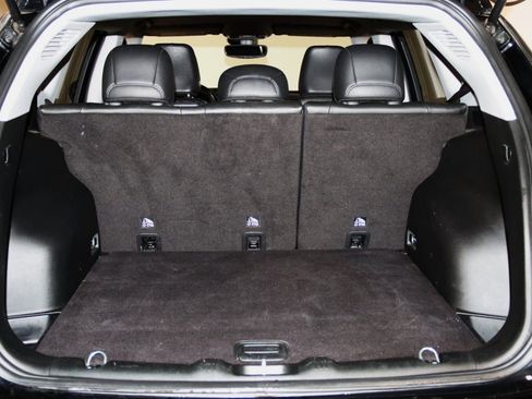 Used 2022 Jeep Compass Limited image 65