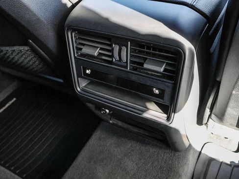 Used 2024 Porsche Cayenne S AWD/4WD image 21