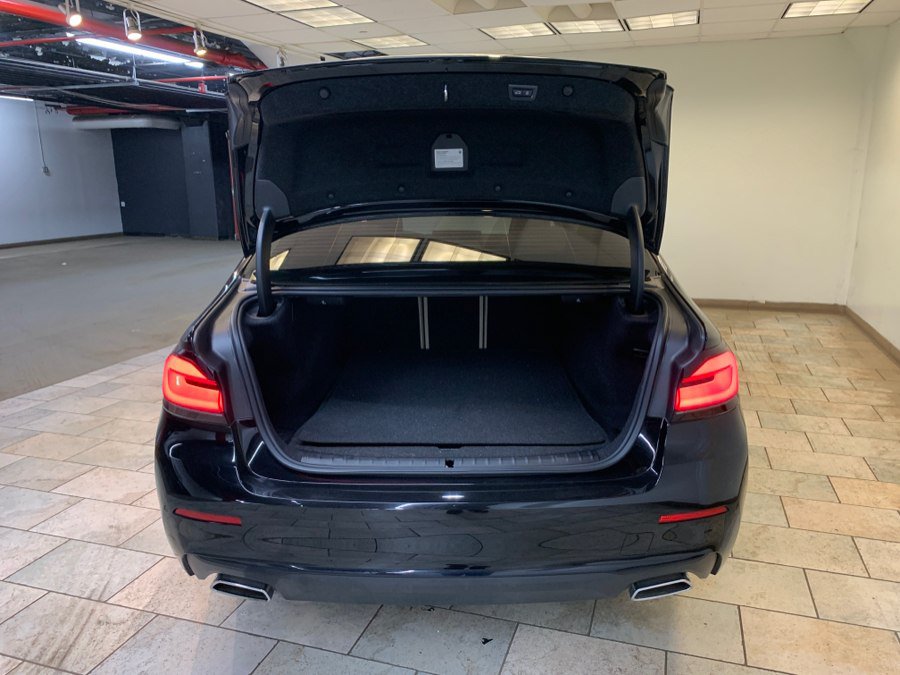 Used 2023 BMW 530i w/ Premium Package RWD image 59