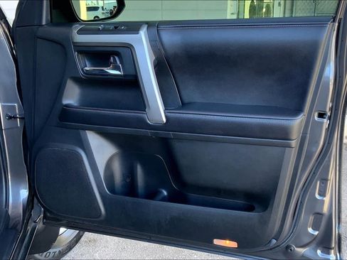 Used 2019 Toyota 4Runner SR5 Premium image 22