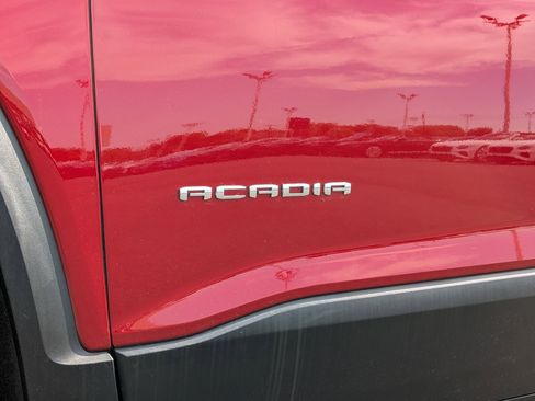 Used 2023 GMC Acadia SLT w/ Preferred Package AWD/4WD image 31