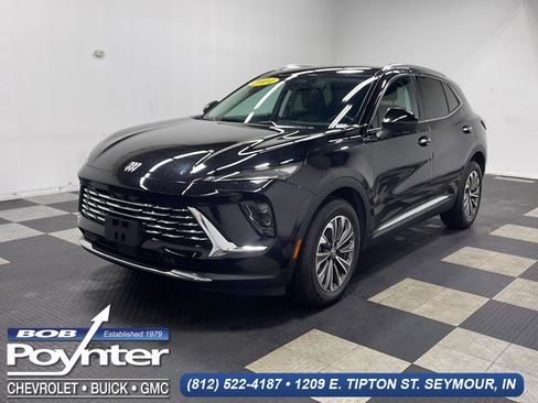 Used 2024 Buick Envision Preferred AWD/4WD image 1