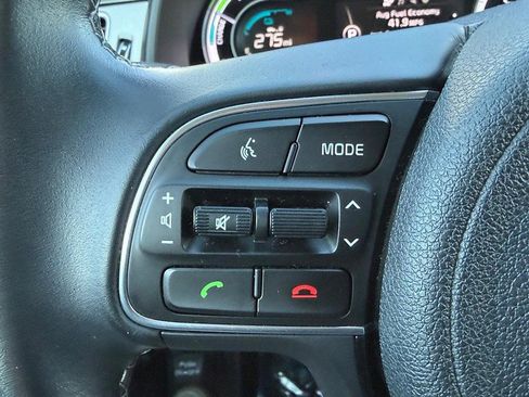 Used 2019 Kia Niro EX image 17