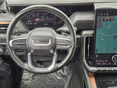Used 2025 GMC Yukon Denali AWD/4WD image 26