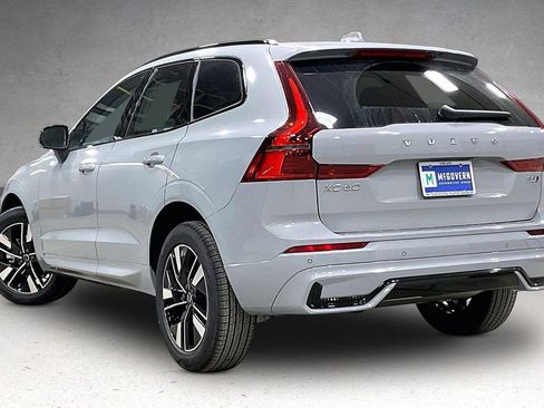 New 2026 Volvo XC60 B5 Core w/ Protection Package Premier image 3