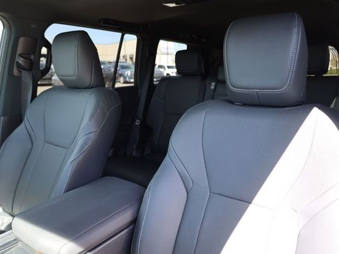 Used 2026 Lexus GX 550 w/ Accessory Package (2T) image 16