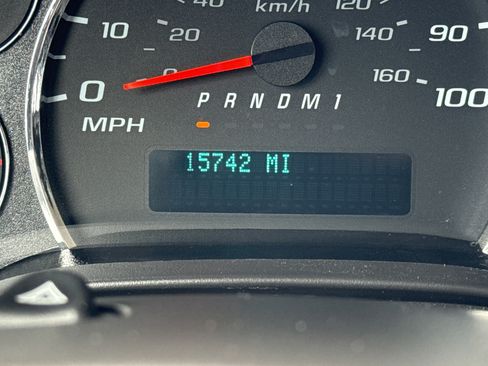 Used 2024 GMC Savana 2500 w/ Driver Convenience Package RWD image 22