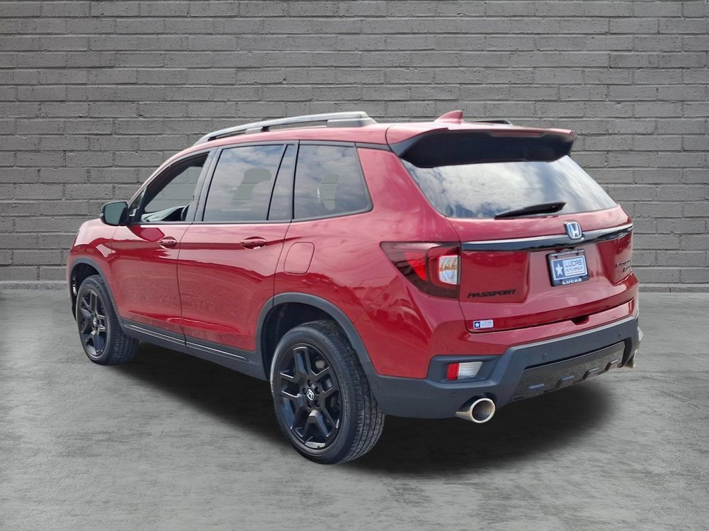 Used 2024 Honda Passport Black Edition image 8