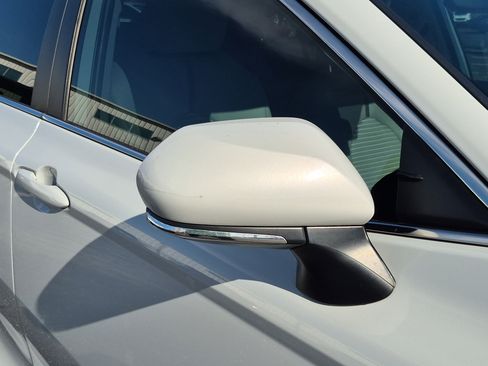 Used 2022 Toyota Camry SE image 8