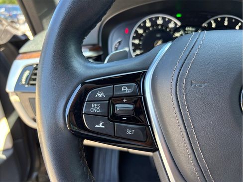 Used 2019 BMW 530i RWD image 28