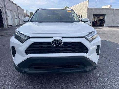 Used 2025 Toyota RAV4 XLE FWD image 2