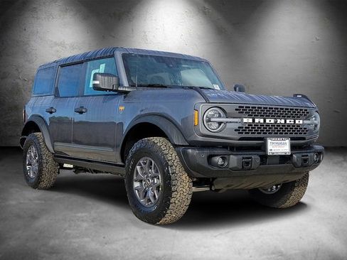 New 2025 Ford Bronco Badlands AWD/4WD image 2