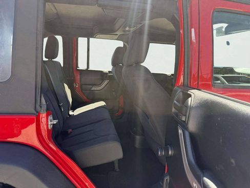 Used 2018 Jeep Wrangler Unlimited Sport AWD/4WD image 13
