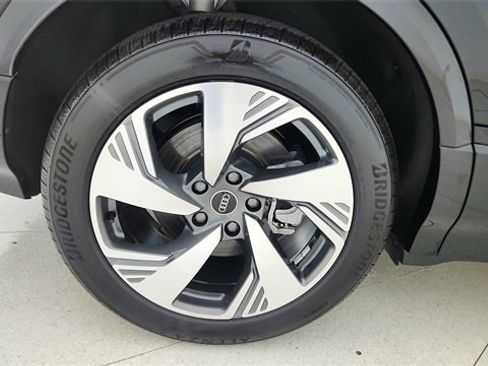 Used 2025 Audi Q6 e-tron Premium Plus w/ Premium Plus image 57