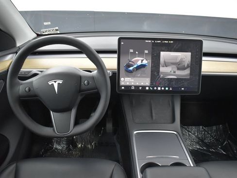 Used 2023 Tesla Model Y Long Range AWD/4WD image 10