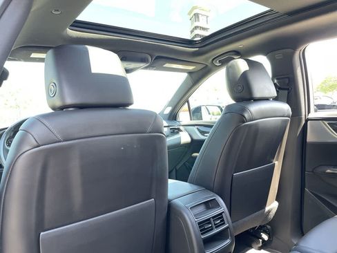 Used 2023 Cadillac XT5 Sportv w/ LPO, Floor Liner Package AWD/4WD image 20
