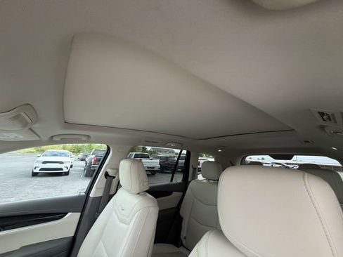 Used 2022 Cadillac XT6 Premium Luxury w/ Technology Package AWD/4WD image 19