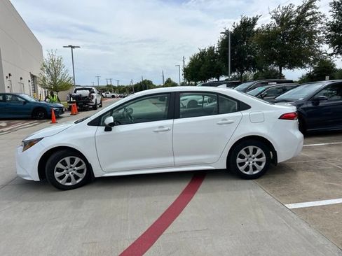 Used 2024 Toyota Corolla LE FWD image 6