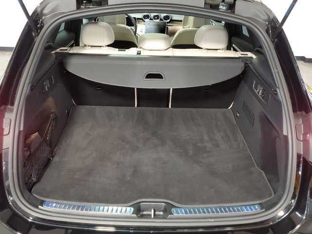 Used 2024 Mercedes-Benz GLC 300 4MATIC image 23