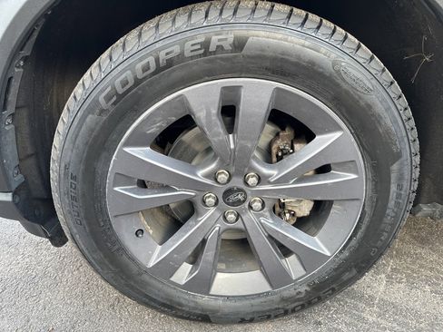 Certified 2023 Ford Explorer XLT w/ Equipment Group 202A image 10