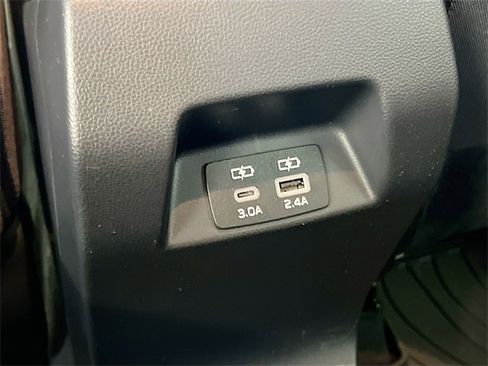 Certified 2025 Subaru Crosstrek 2.0i Premium image 27
