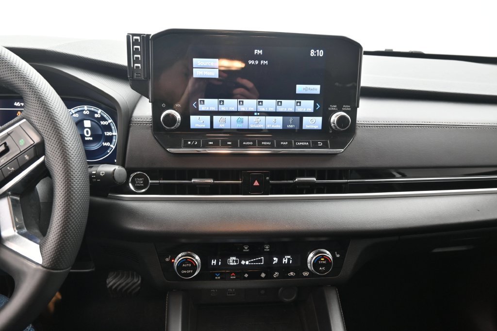 Used 2023 Mitsubishi Outlander SEL AWD/4WD image 12