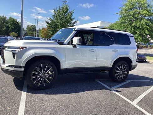 Used 2025 Lexus GX 550 w/ Accessory Package (Z1) AWD/4WD image 1