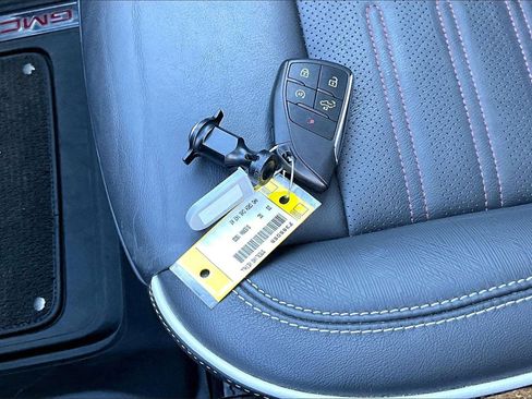 Used 2023 GMC Sierra 1500 AT4X image 33