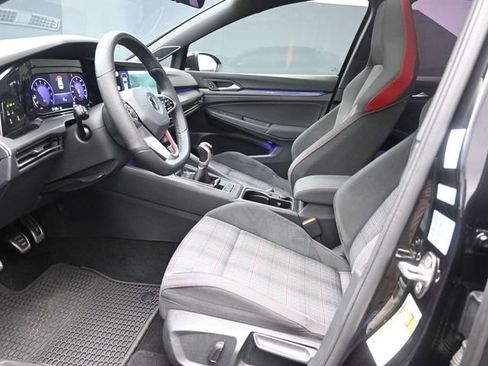 Used 2022 Volkswagen GTI SE image 17
