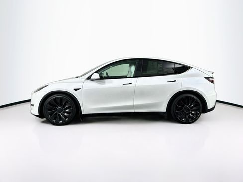 Used 2021 Tesla Model Y Performance AWD/4WD image 4