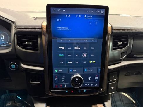 Used 2023 Ford F150 Lightning Lariat image 30