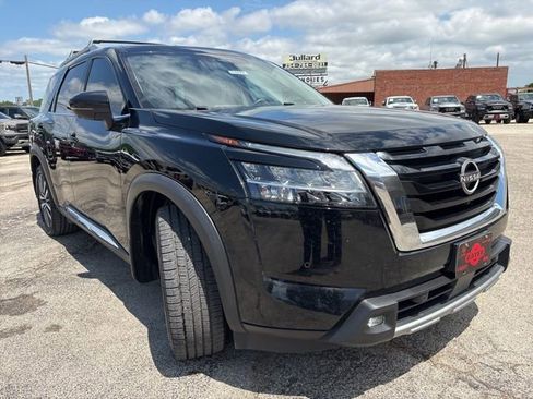 Used 2022 Nissan Pathfinder Platinum w/ Cargo Package AWD/4WD image 12