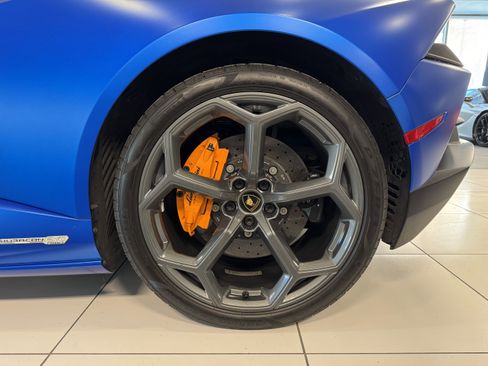 Used 2023 Lamborghini Huracan EVO image 24