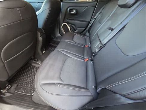 Used 2017 Jeep Renegade Trailhawk image 17