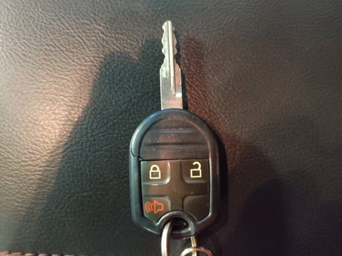 Used 2014 Ford Edge Limited FWD image 32