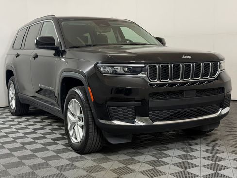 Used 2023 Jeep Grand Cherokee L Laredo w/ Luxury Tech Group I AWD/4WD image 7