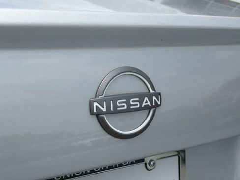 Used 2025 Nissan Versa S w/ S Plus Package FWD image 30