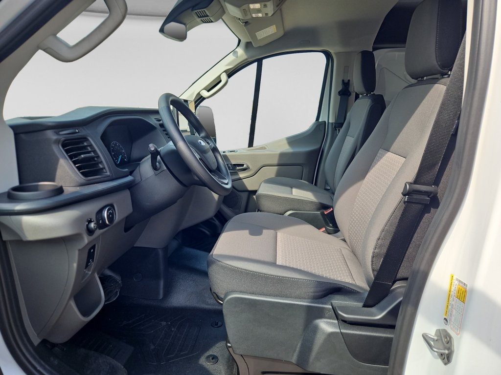 Used 2024 Ford E-Transit Low Roof RWD image 17