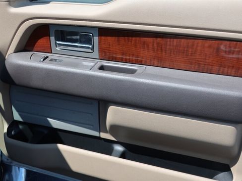 Used 2010 Ford F150 Lariat image 29