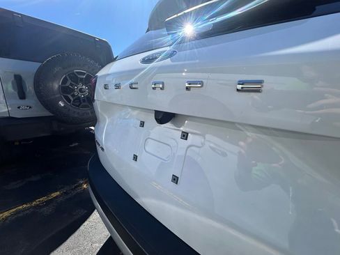 Used 2024 Ford Escape Active AWD/4WD image 8